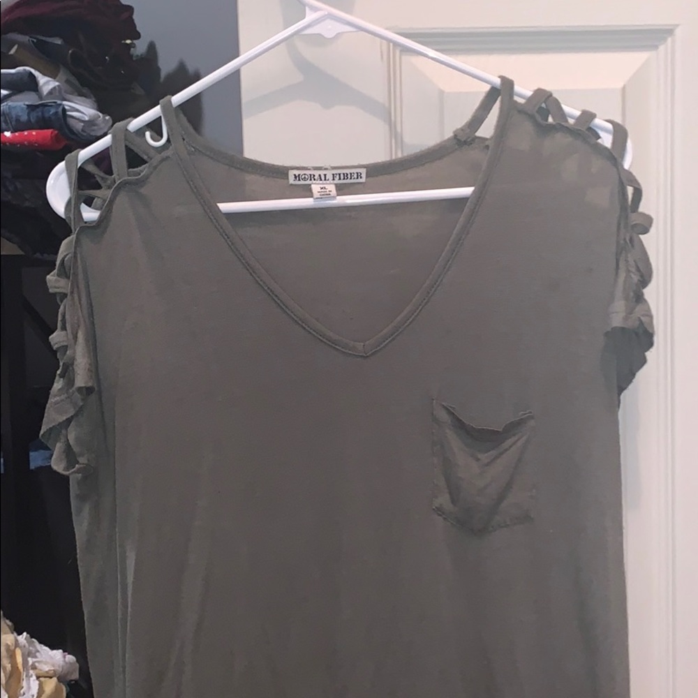 Army green extra large T-shirt